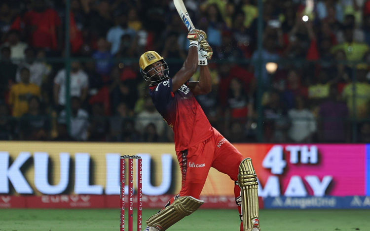 Romario Shepherd Returns to India, Rejoins Royal Challengers Bengaluru for IPL 2025 Resumption