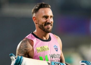Faf du Plessis Leads Delhi Capitals Again as Axar Patel Misses Out; DC Opt to Bowl in Season Finale Against Punjab Kings
