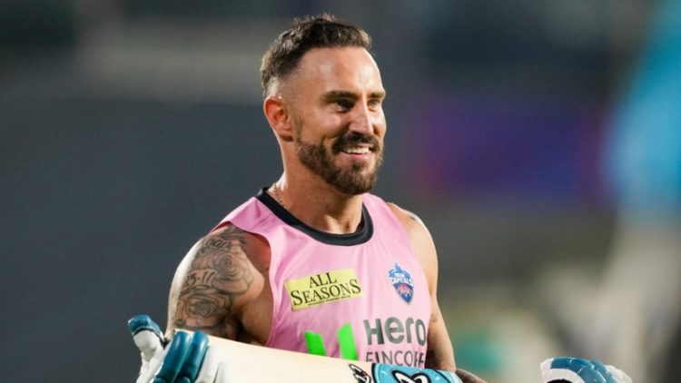 Faf du Plessis Leads Delhi Capitals Again as Axar Patel Misses Out; DC Opt to Bowl in Season Finale Against Punjab Kings